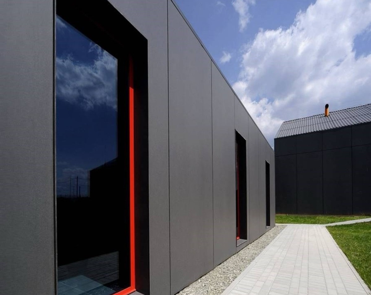 Ejemplo 2 de revestimiento de fachada con junta vista y pintada